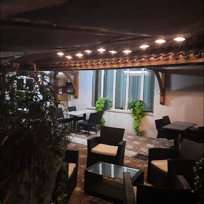 Les_Voyageurs_terasse